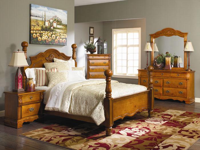 Sugar Palms Pine 3 PC. King Poster Bed,ELEM